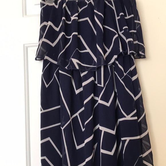Navy geometric maxi dress size small - Picture 3 of 4